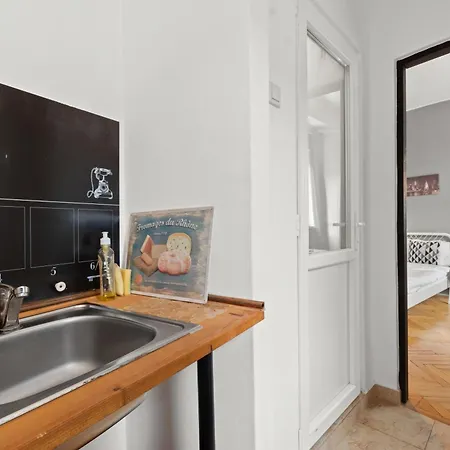 Old Town Center 23b Apartment