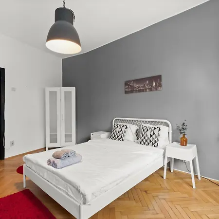 Old Town Center 23b Apartment *